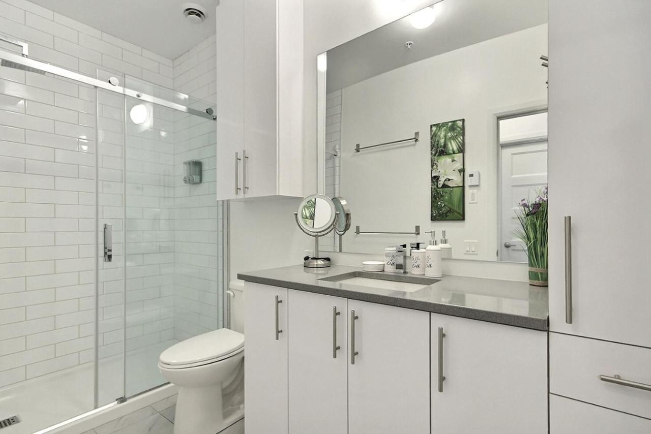 Good Vibes Only -Modern And Spacious 2 Bedroom Condo 4 Beds Free Parking, Gym Quebeque Exterior foto